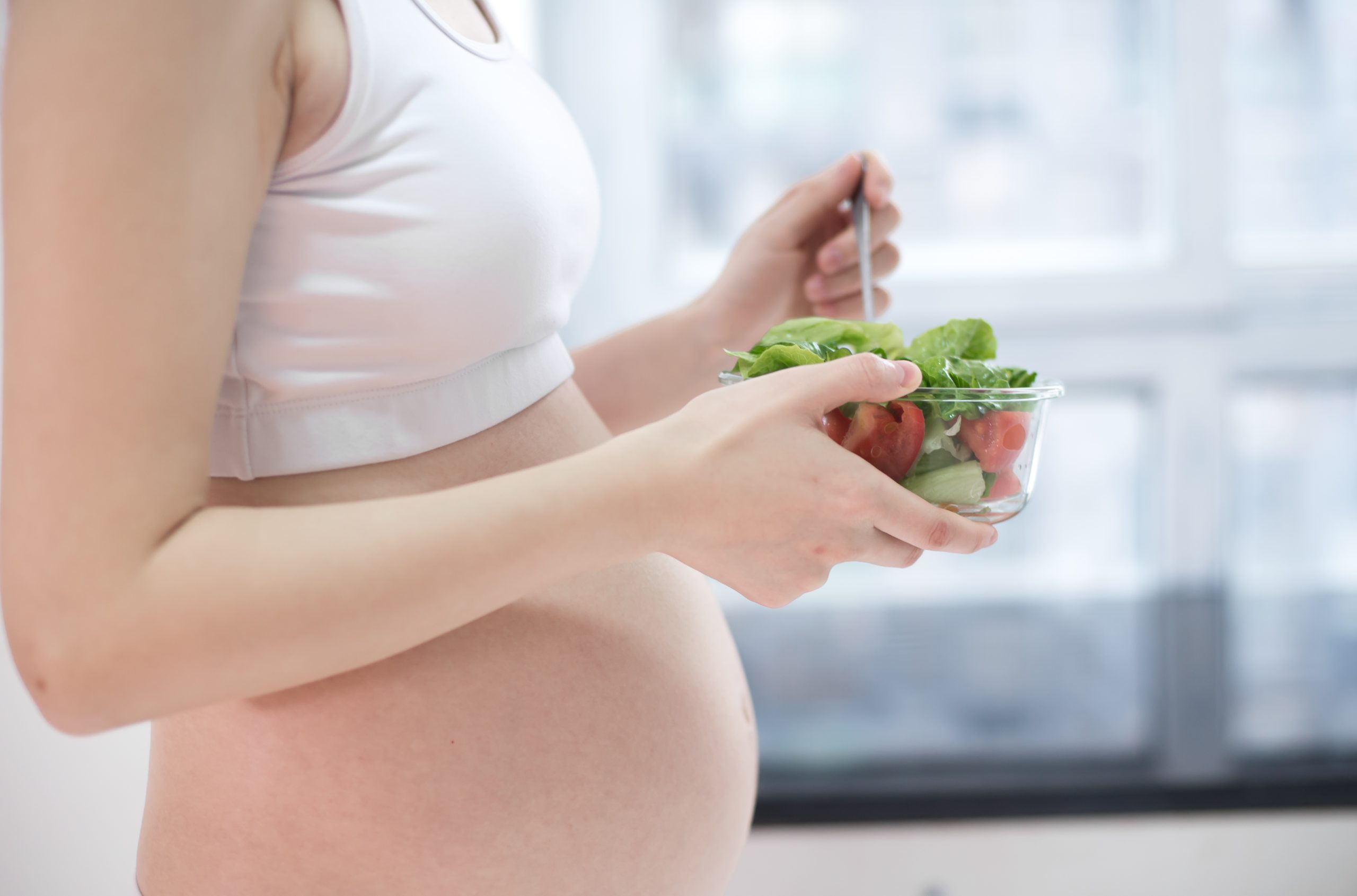 Zdrowe odżywianie w ciąży – jak powinna wyglądać dieta Fit Mamy?